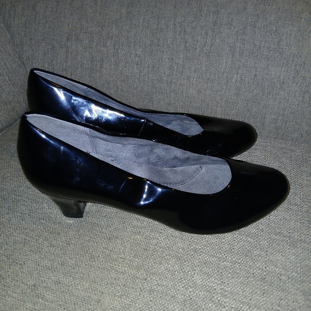 Elegant Black Aerosoles Women's Heels. Size 8.5 - Picture 14 of 16